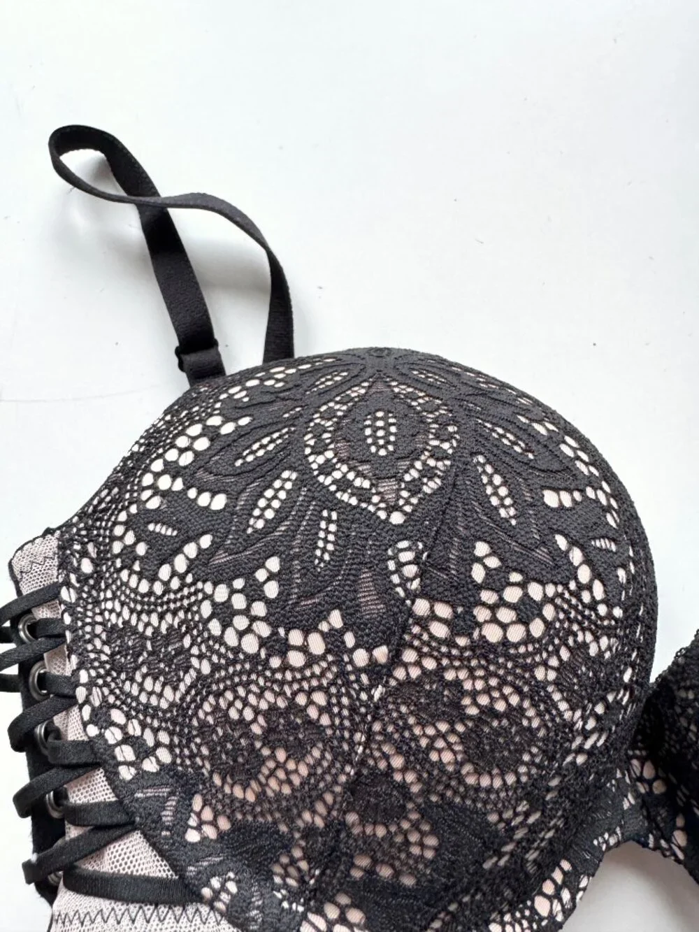 Lot of 2 VICTORIA'S SECRET Dream Angels Very Sexy Lace Push-Up Bras, Size 32DD - Picture 7 of 14
